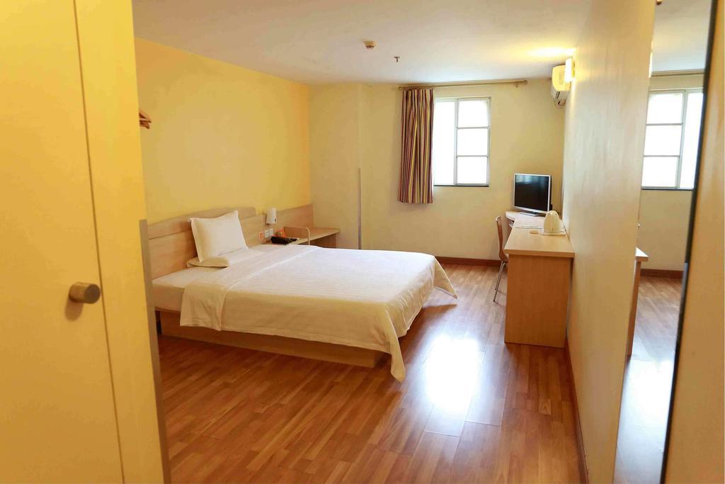 7Days Inn Shenzhen Da Fen You Hua Cun الغرفة الصورة